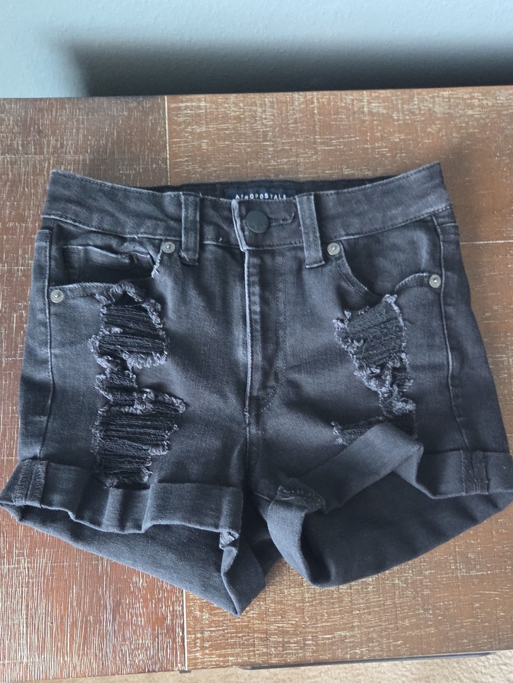 Aeropostale Black High Rise Midi Stretch Denim Shorts, Size 2, Good Cond.